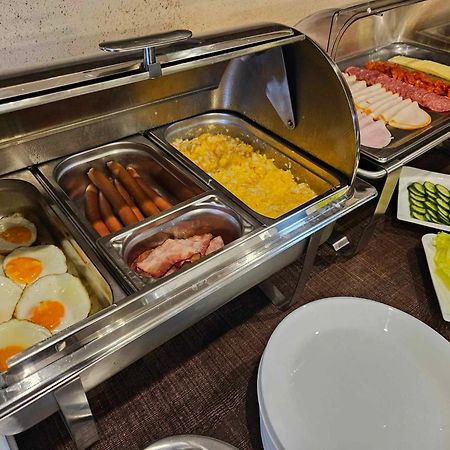 Grand Hotel Senica, Garni Eksteriør billede