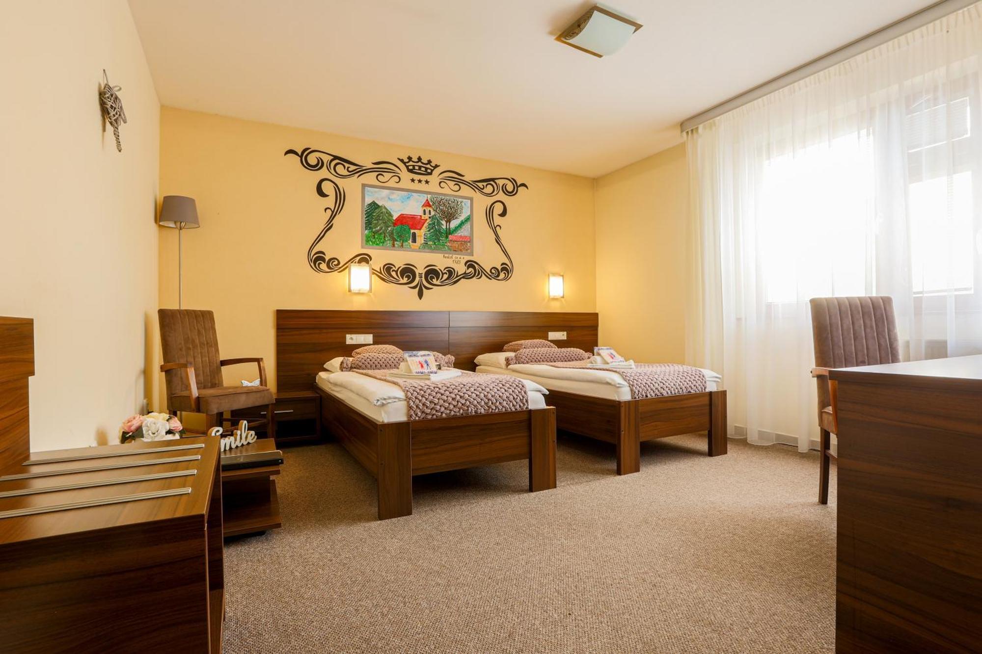 Grand Hotel Senica, Garni Eksteriør billede